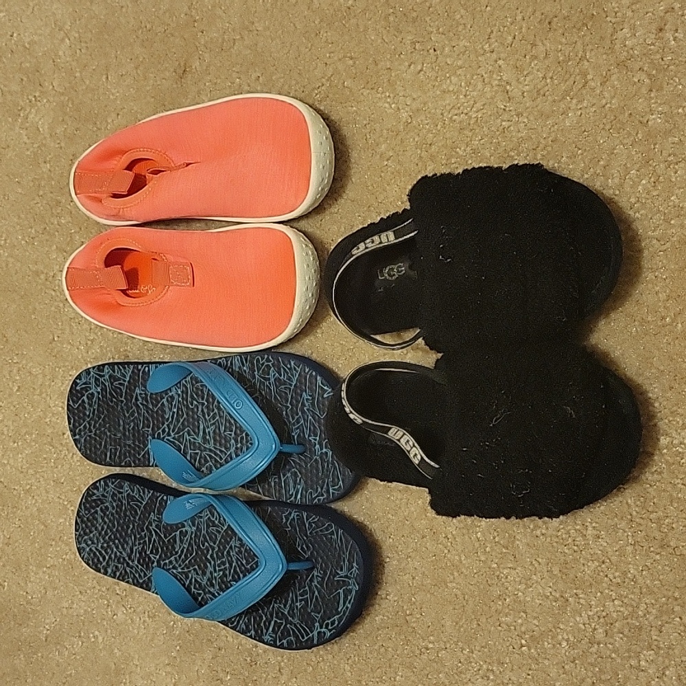 Free W Other Purch! Bundle of shoes. UGG slippers, water shoes, and flip flops.